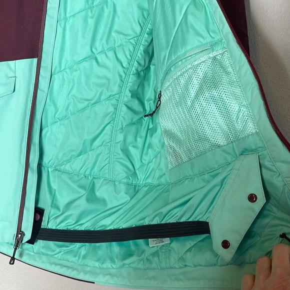 Patagonia Insulated Snowbelle Ski Snowboard Jacket in Dark Currant Size XS - Picture 14 of 15